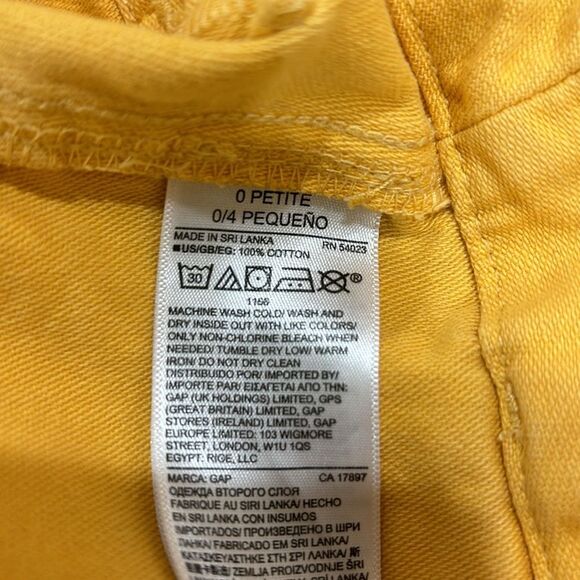 Gap Yellow Utility Short Pockets Frayed hem - Size 0 Petite - Picture 6 of 6